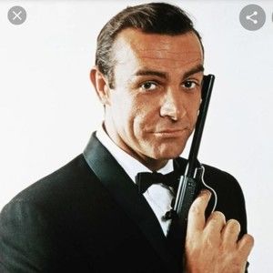 Meet your Posher, Adrienne